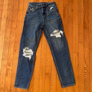 American Eagle Mom Straight Jean